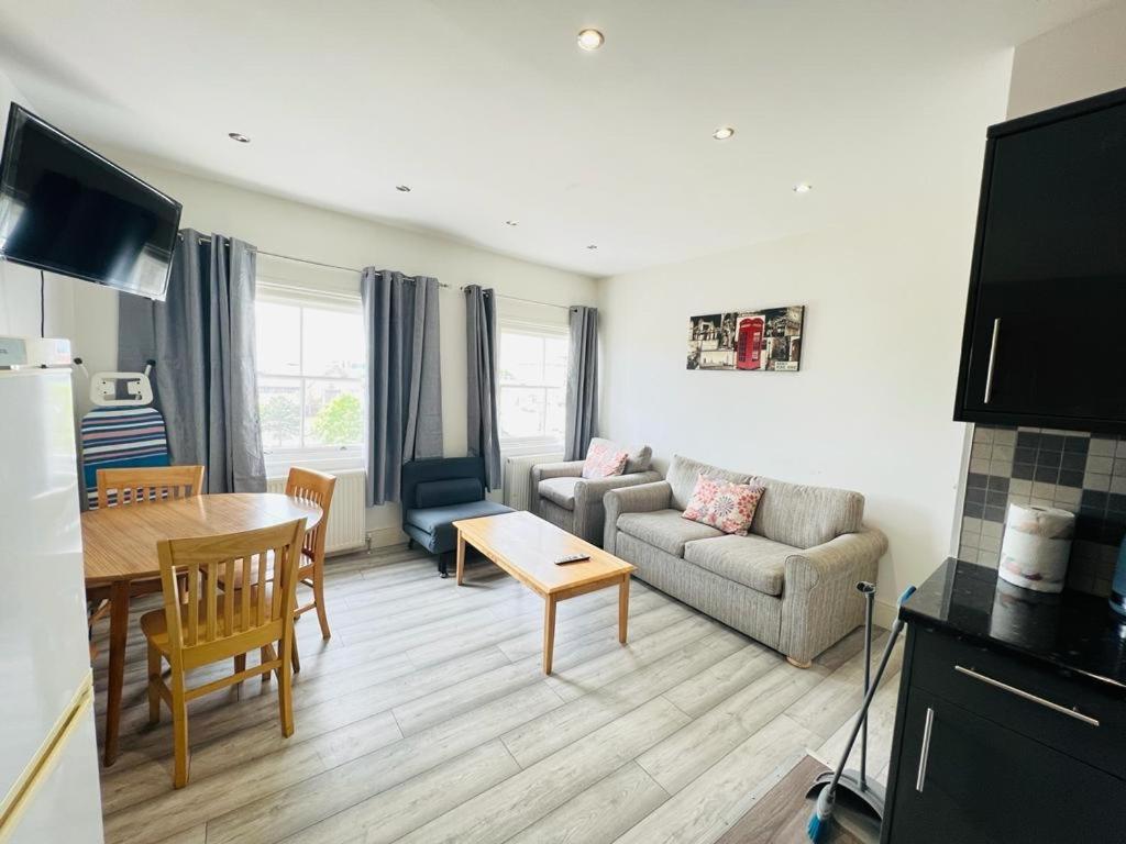 Appartement Entire New Flat With View To River Yare, H7 à Great Yarmouth Extérieur photo